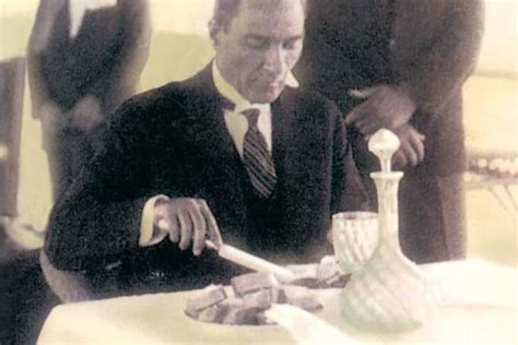 A­t­a­t­ü­r­k­­ü­n­ ­s­e­v­d­i­ğ­i­ ­y­e­m­e­k­l­e­r­.­.­.­
